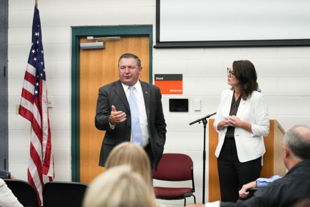 Sen. Owens joined Lt. Gov. Henderson and other state leaders to tour the technology education programs offered at Snow College Richfield campus. Faculty and staff were able to showcase their focus on hands-on experience and discuss ways to better address growing needs.